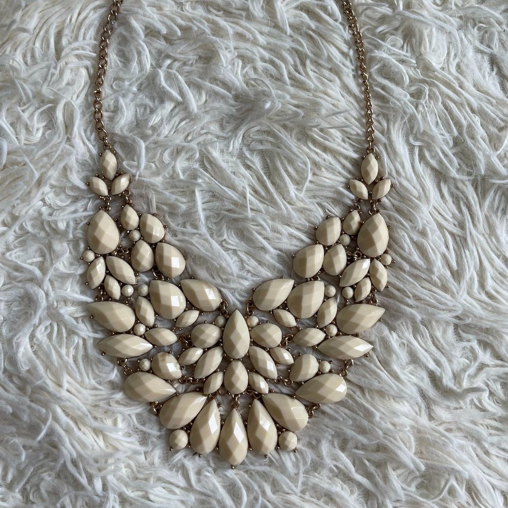 Beige Chunky Necklace